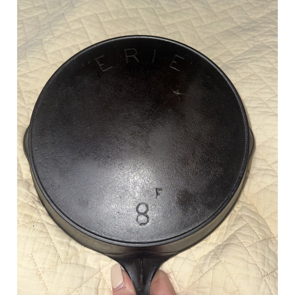 Pre Griswold Erie Second Series #8 Cast Iron Skillet